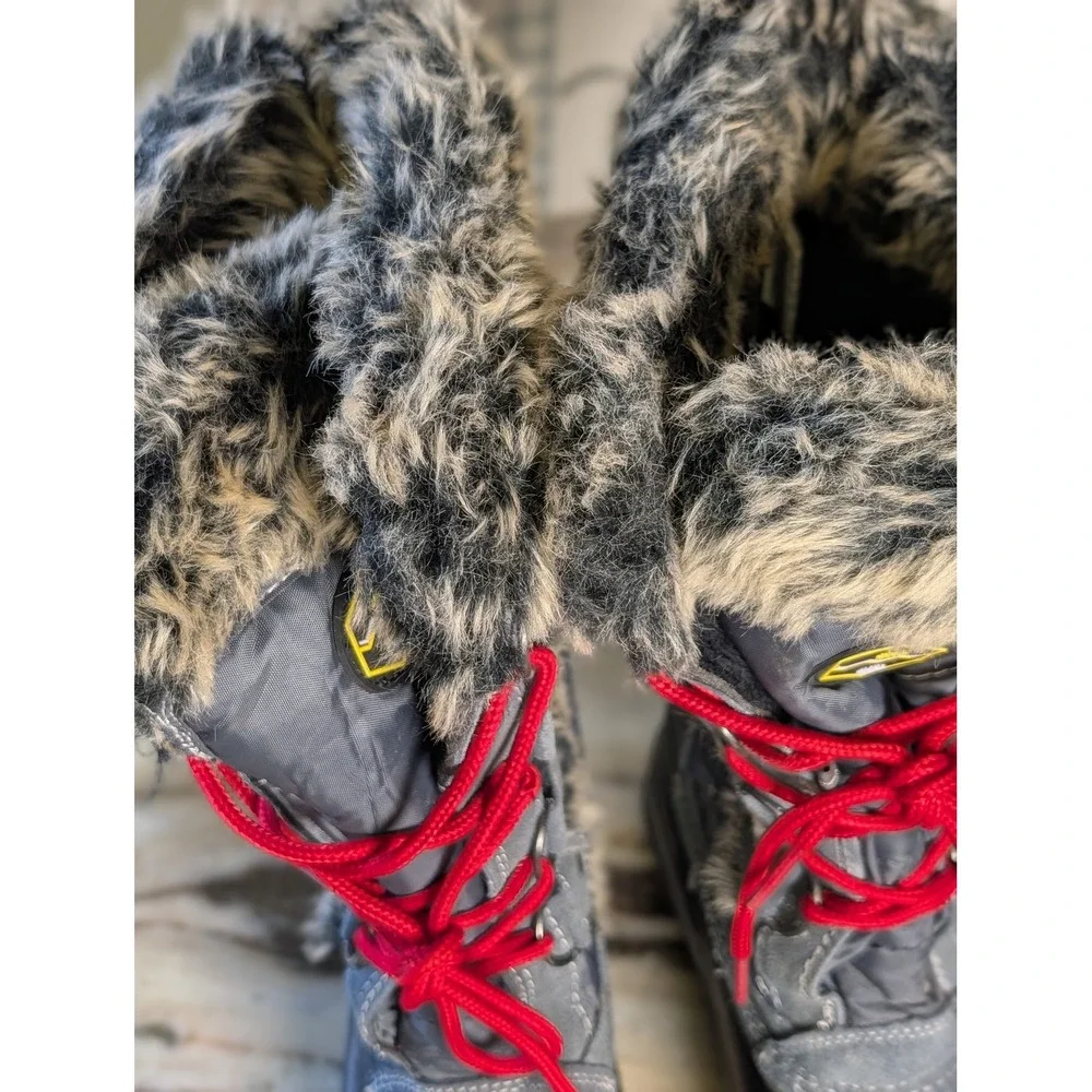 Womens Gray Black Quilted Faux Fur Trim Snow Duck‎ Boots Size 7B Waterproof Cold